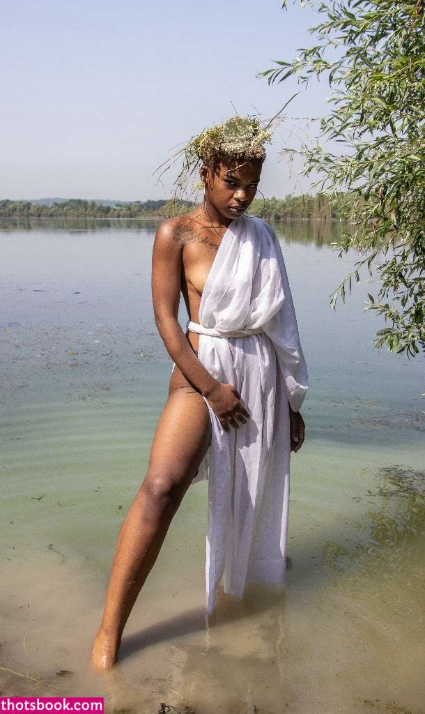 Afryckaneyla Photo #18