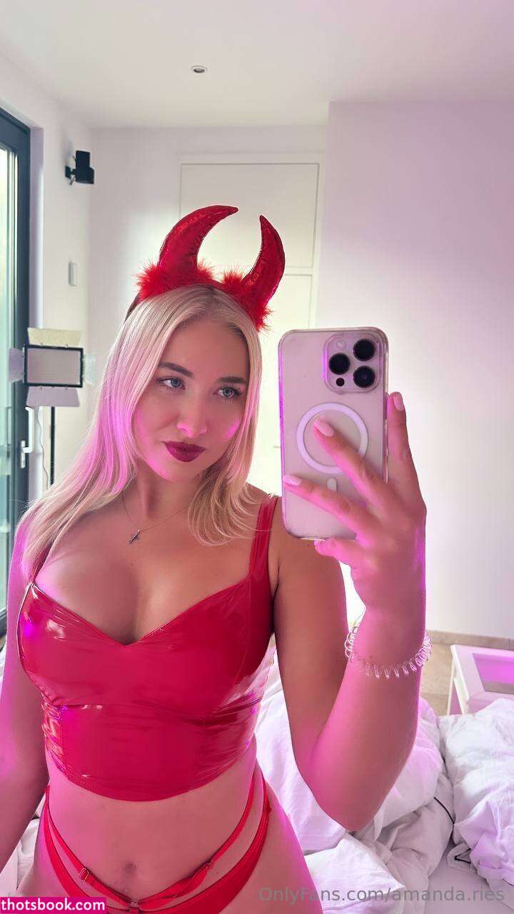 Amanda Ries Photo #22