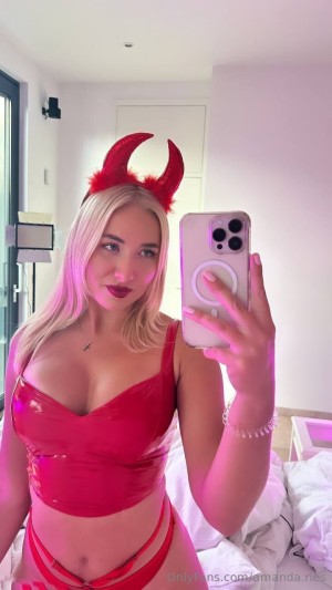 Amanda Ries Photo #22