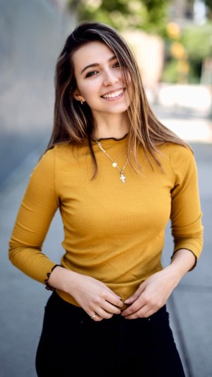 Anjelica Bette Fellini Photo #4