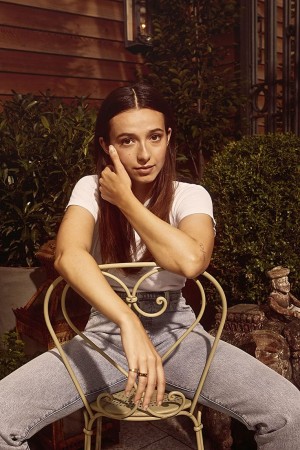 Anjelica Bette Fellini Photo #12