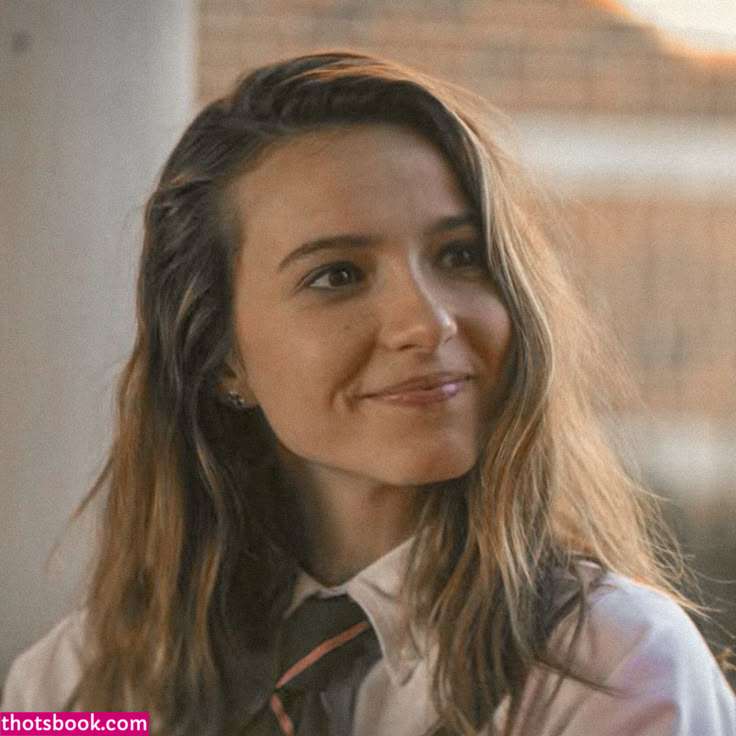 Anjelica Bette Fellini Photo #19