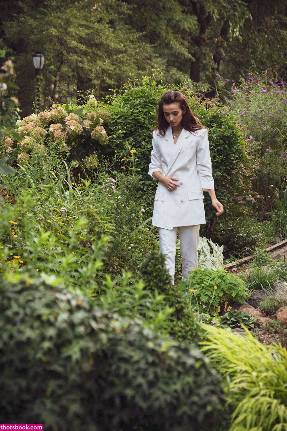 Anjelica Bette Fellini Photo #34