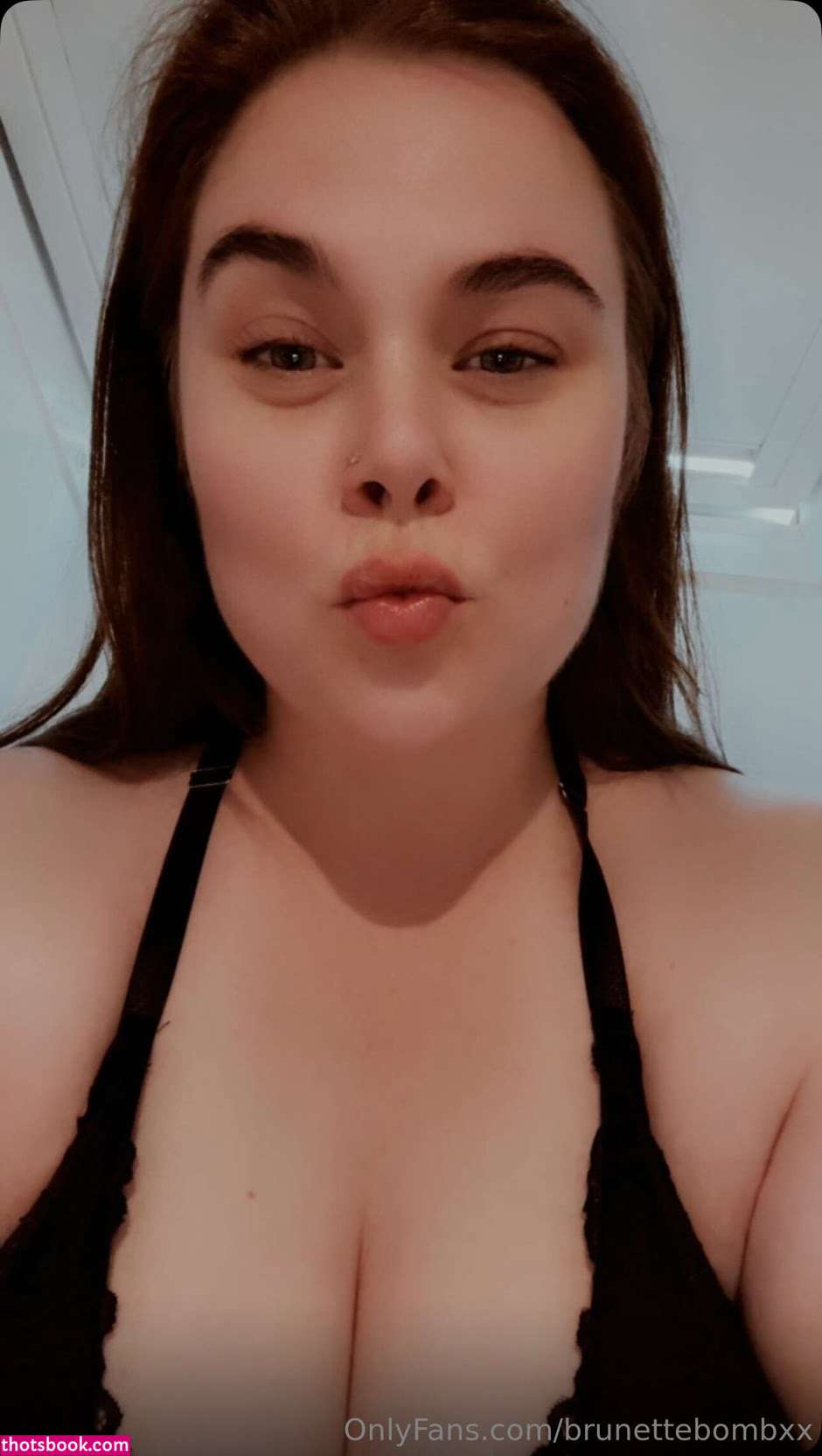 brunettebombxx Photo #12