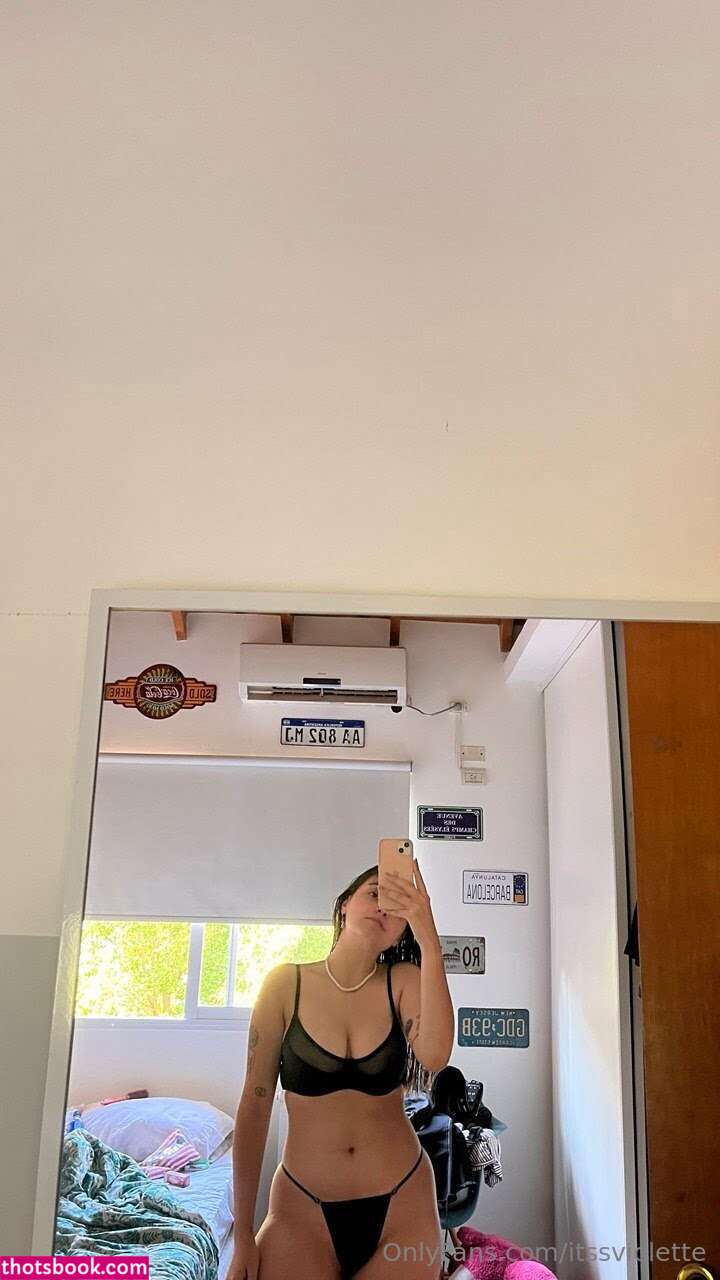 itssviolette Photo #16