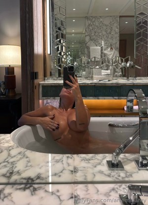 Artemida Rey Photo #36