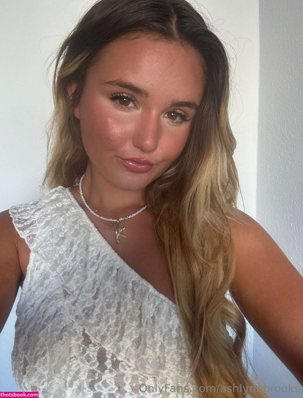 Ashlynn Brooks Photo #6