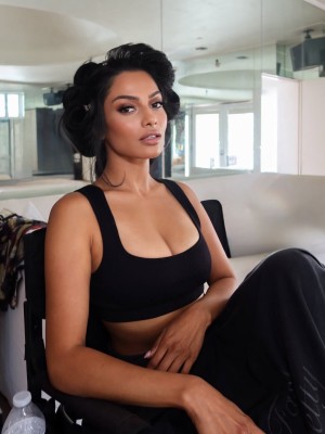 Chandrika Ravi Photo #26