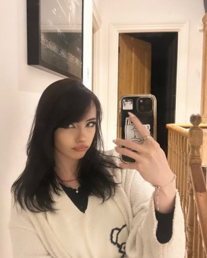 Sistervader Photo #3