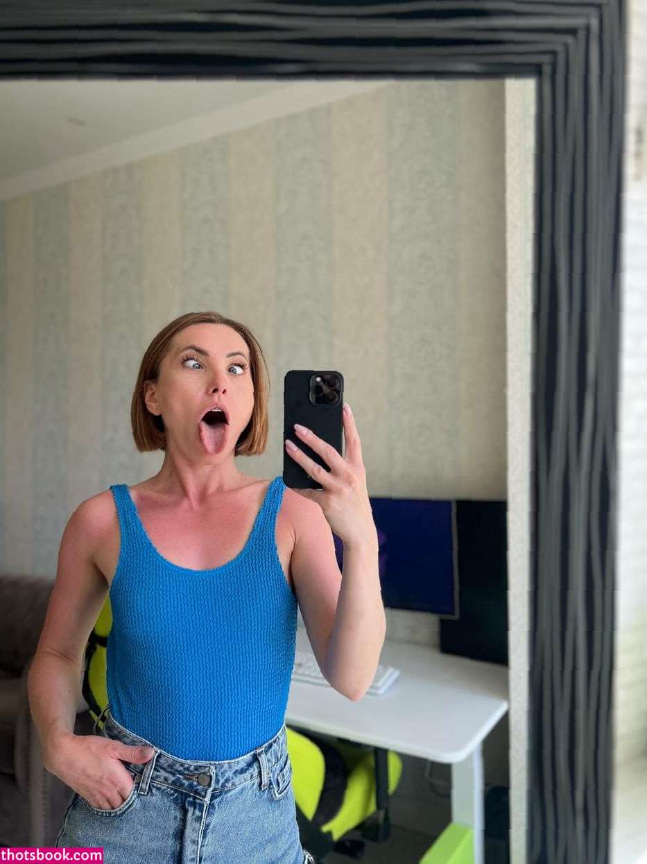 Clara Bendover Photo #24