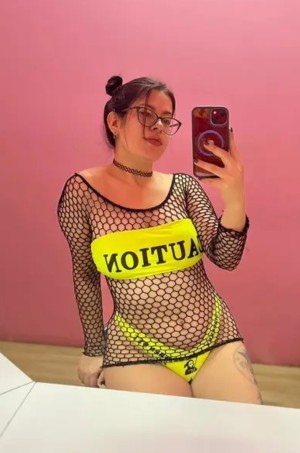 Helenaphrodite Photo #4