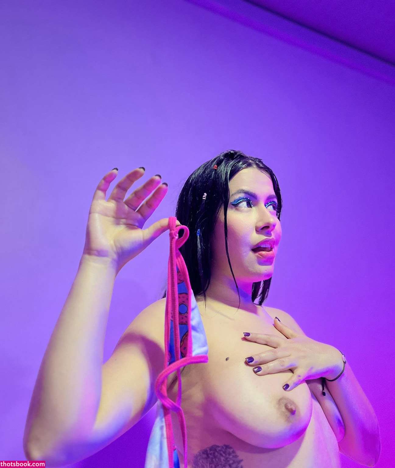 Helenaphrodite Photo #30