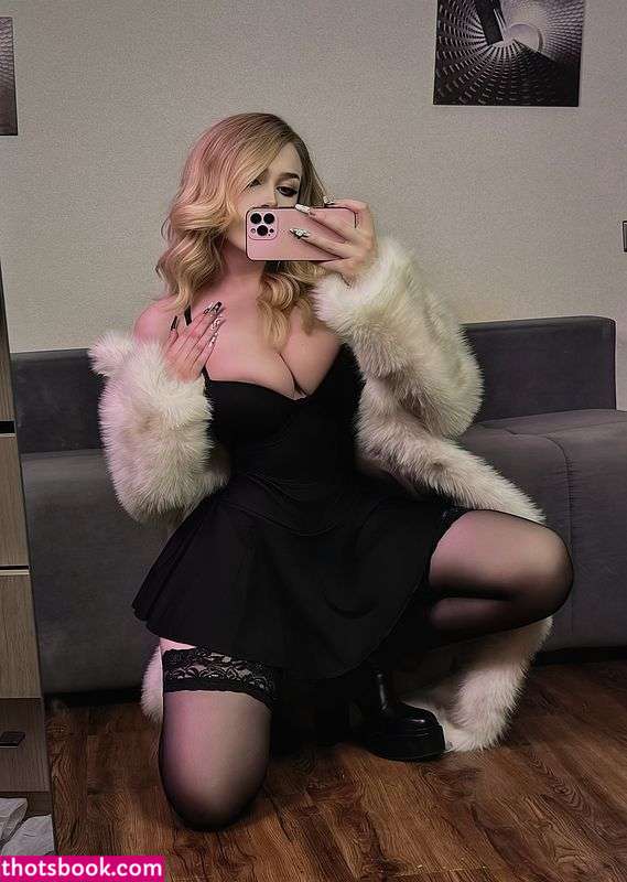 iamasteria Photo #19