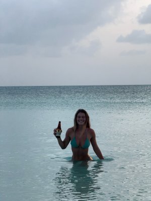 nicolebookerr