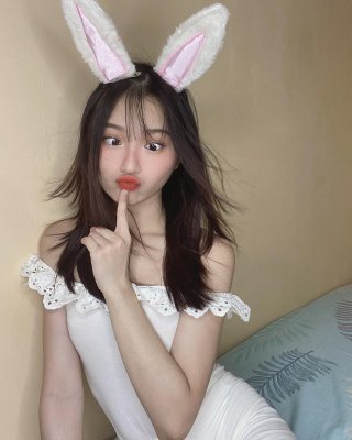 Angela Muji Photo #27