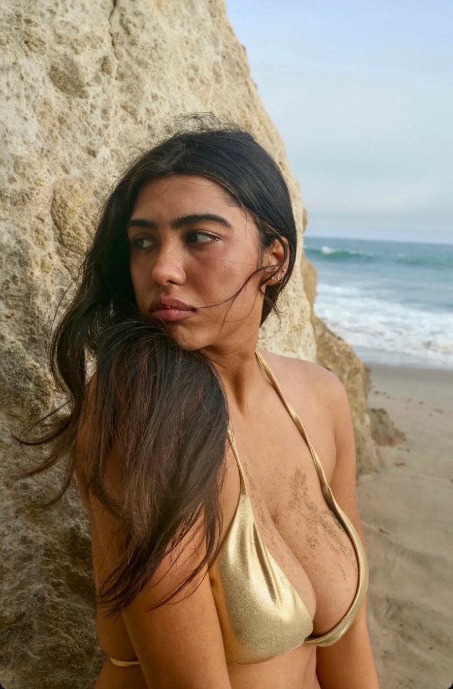 Sunya Siddiqui Photo #23