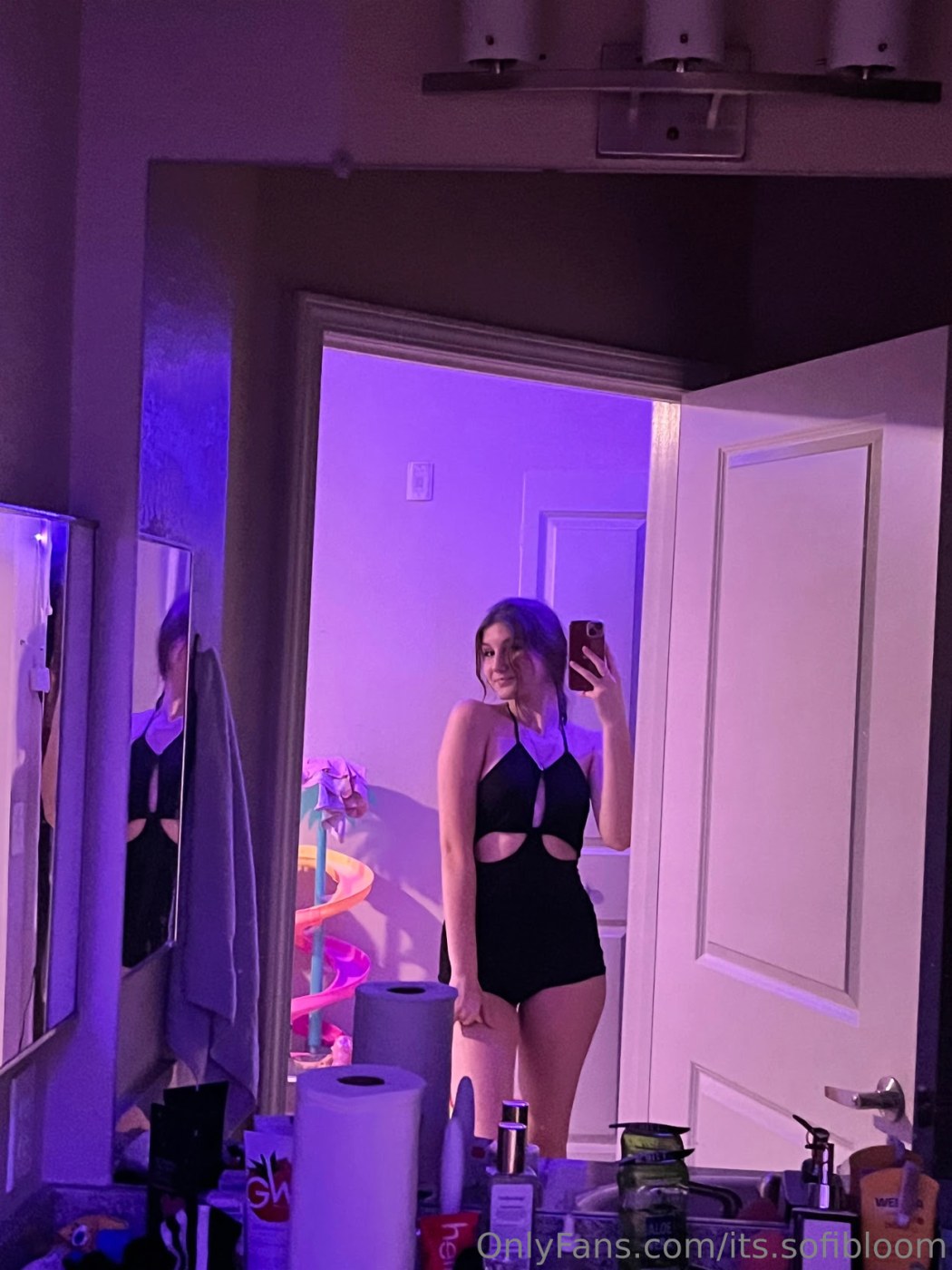 its.sofibloom Photo #9