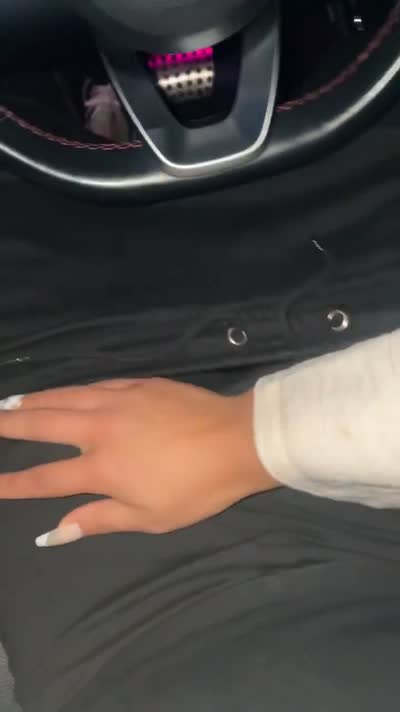 Nadiaaaaa_01