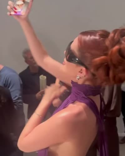 Bella Thorne Video #479