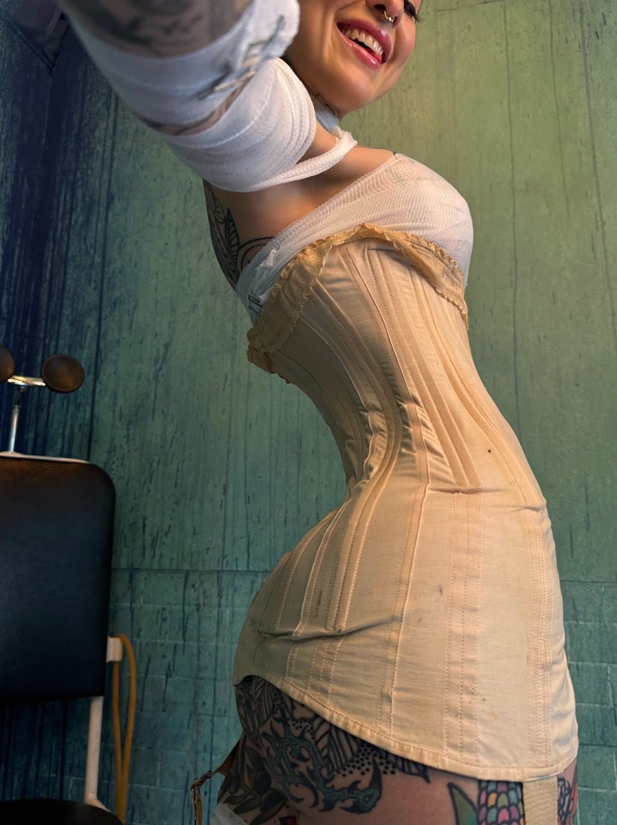 Awlivv Photo #211