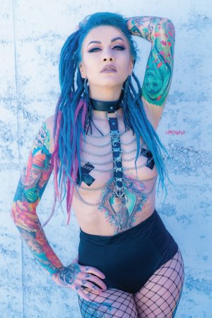 Lena Scissorhands Photo #1