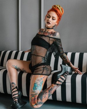 Lena Scissorhands Photo #23