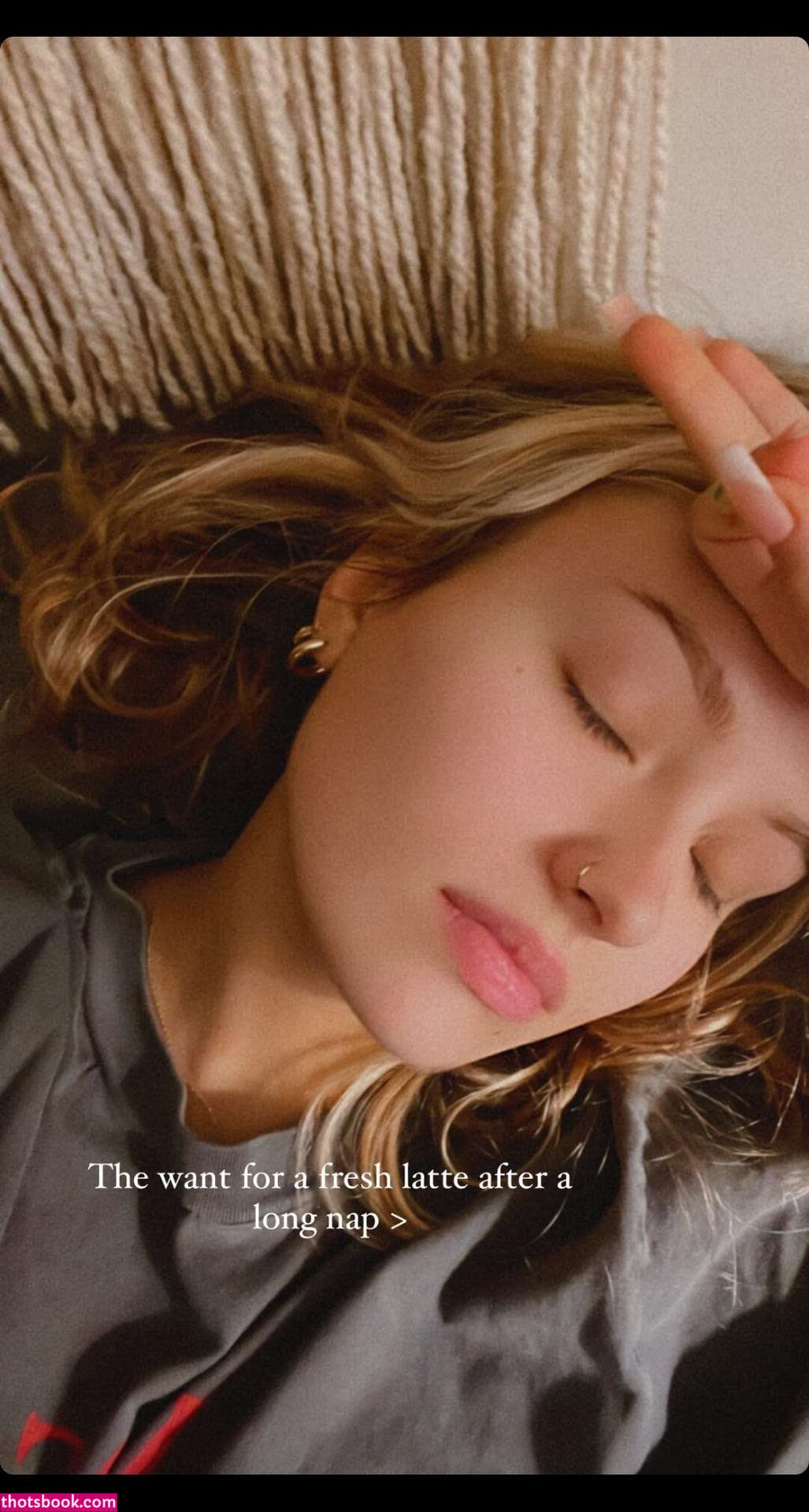 Mia Handley Photo #9