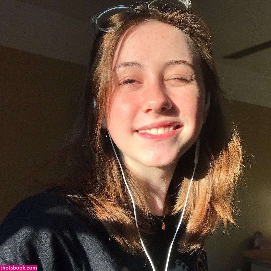 Katiebuggyboo Photo #8