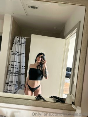 Ktpineapple Aka Ktleighh Photo #15