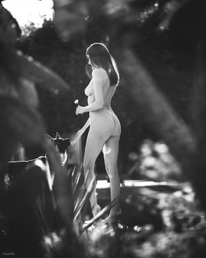 Irem Haznedar Photo #10