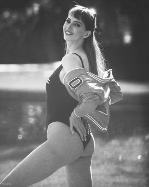 Irem Haznedar Photo #15