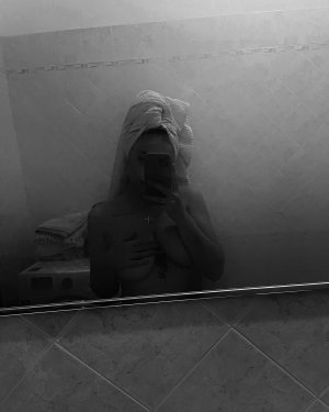 Sara Secciss Photo #13