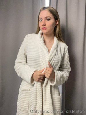 Gewoonalicia aka  alicialeijten Photo #36