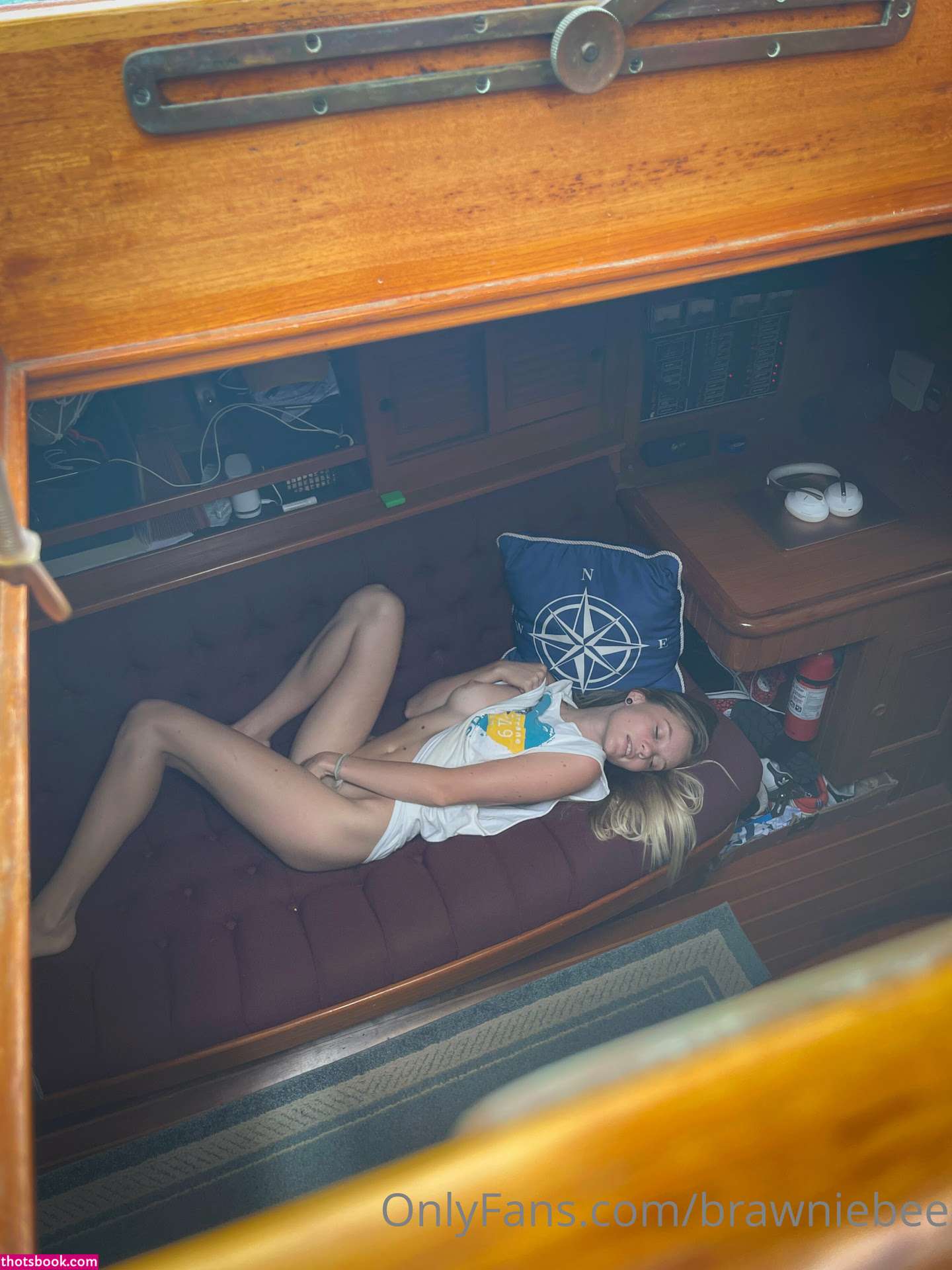 Brawniebee Photo #35