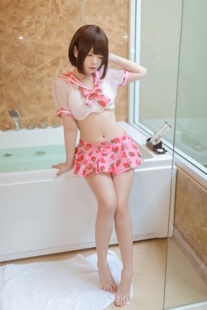 Miu Cosplayer Photo #8