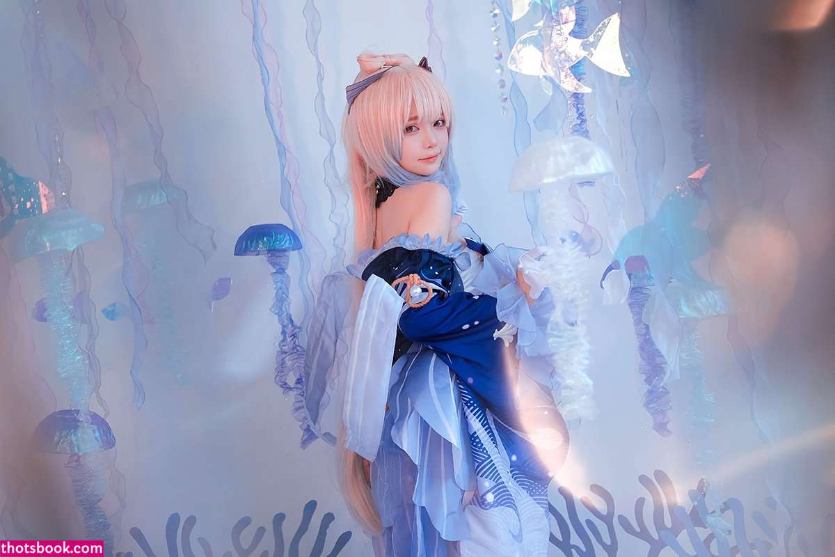 Miu Cosplayer Photo #25