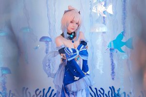 Miu Cosplayer Photo #26