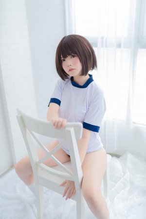 Miu Cosplayer Photo #35