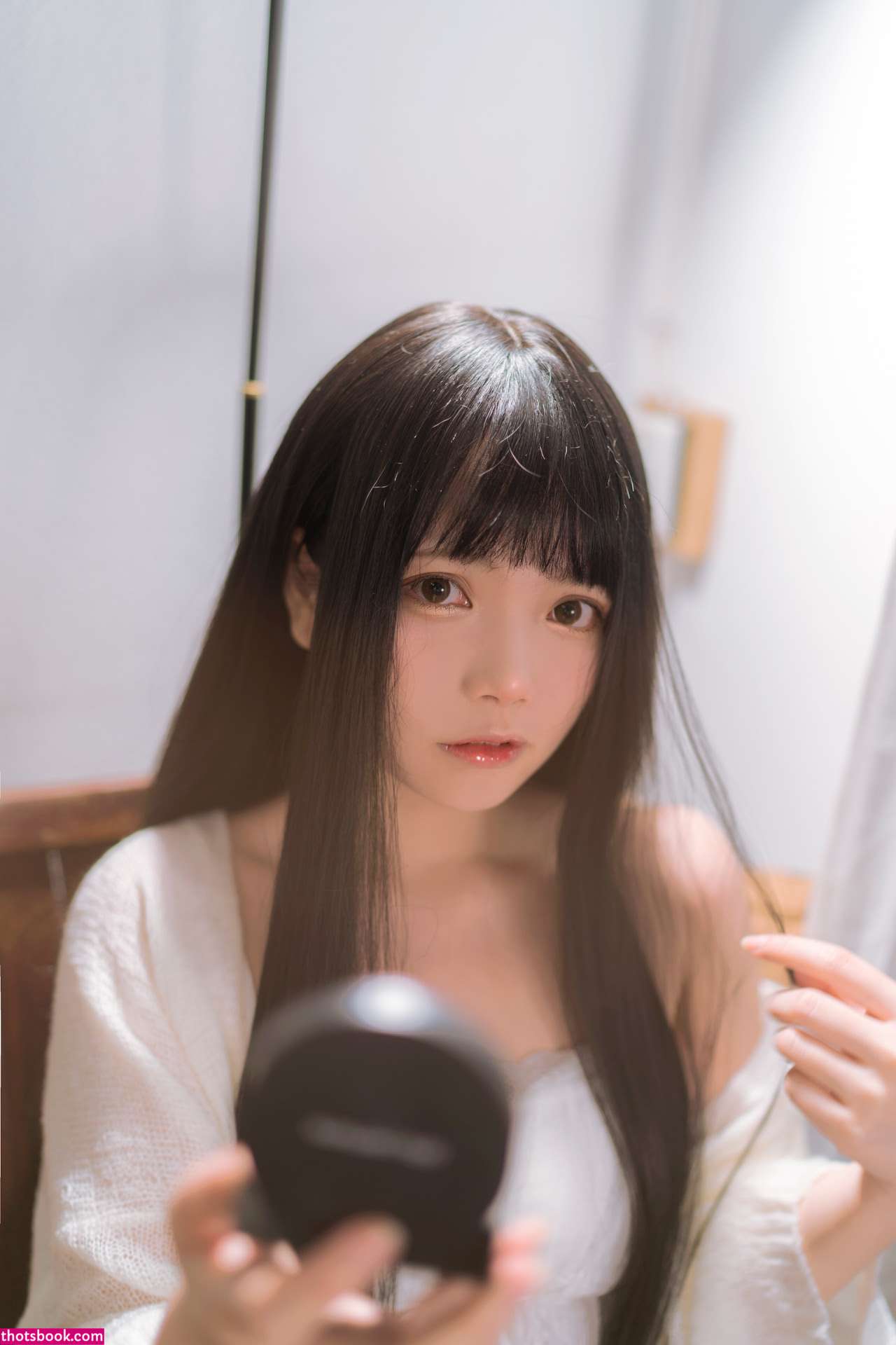 Miu Cosplayer Photo #57