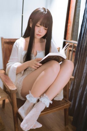 Miu Cosplayer Photo #50