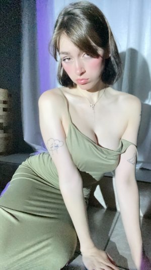 Awholelottazozo Photo #97