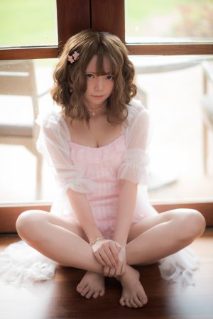 Miu Cosplayer Photo #158