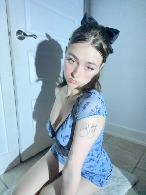 Awholelottazozo Photo #147