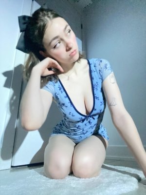 Awholelottazozo Photo #150