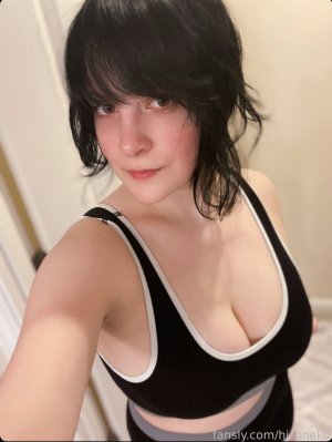 Hiso Neko Photo #180