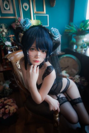 Miu Cosplayer Photo #224