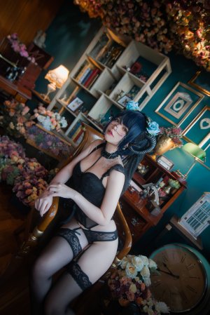 Miu Cosplayer Photo #233