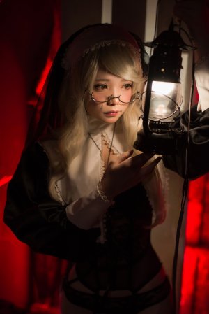 Miu Cosplayer Photo #314