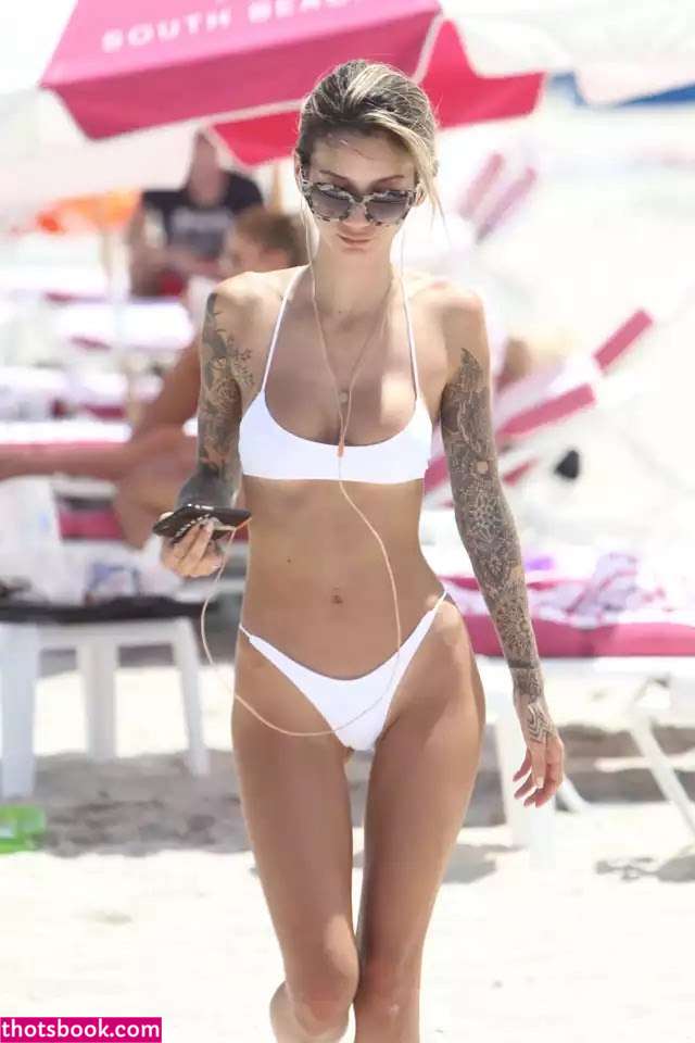 Jenna Yamamoto Photo #11