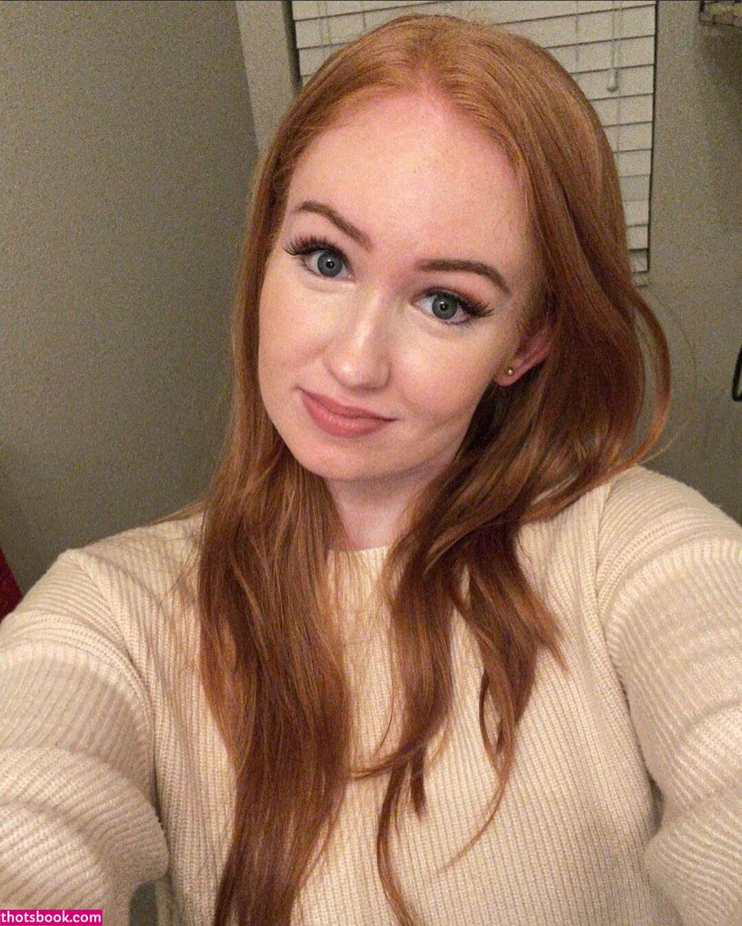 Iksnirub Twins Photo #43